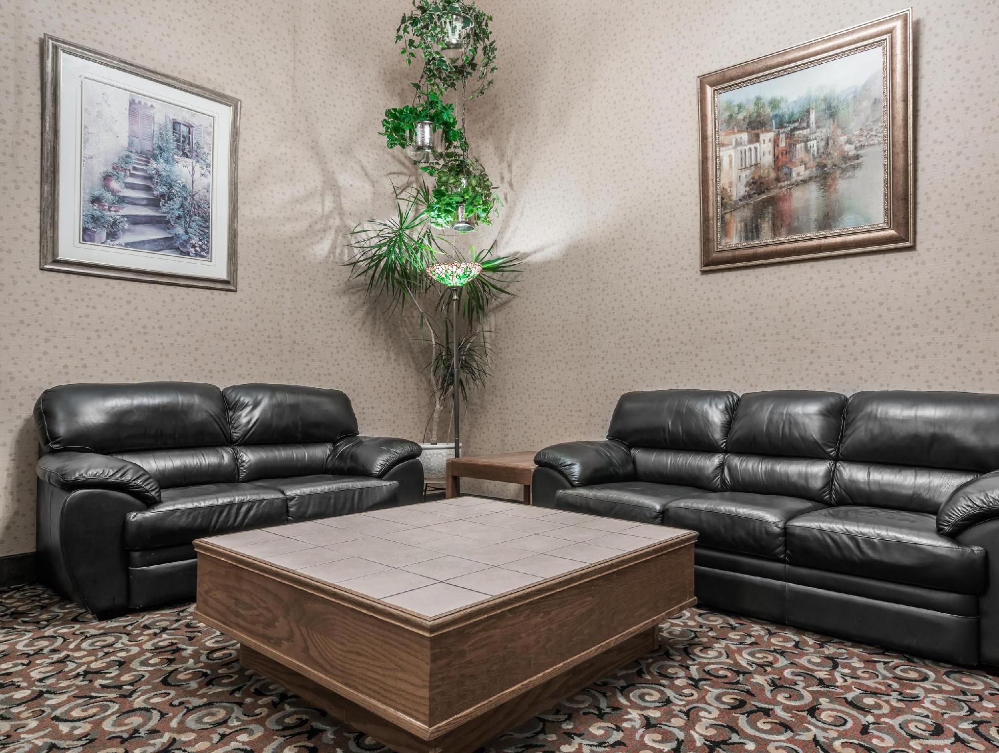 Days Inn & Suites By Wyndham Уосо Екстериор снимка