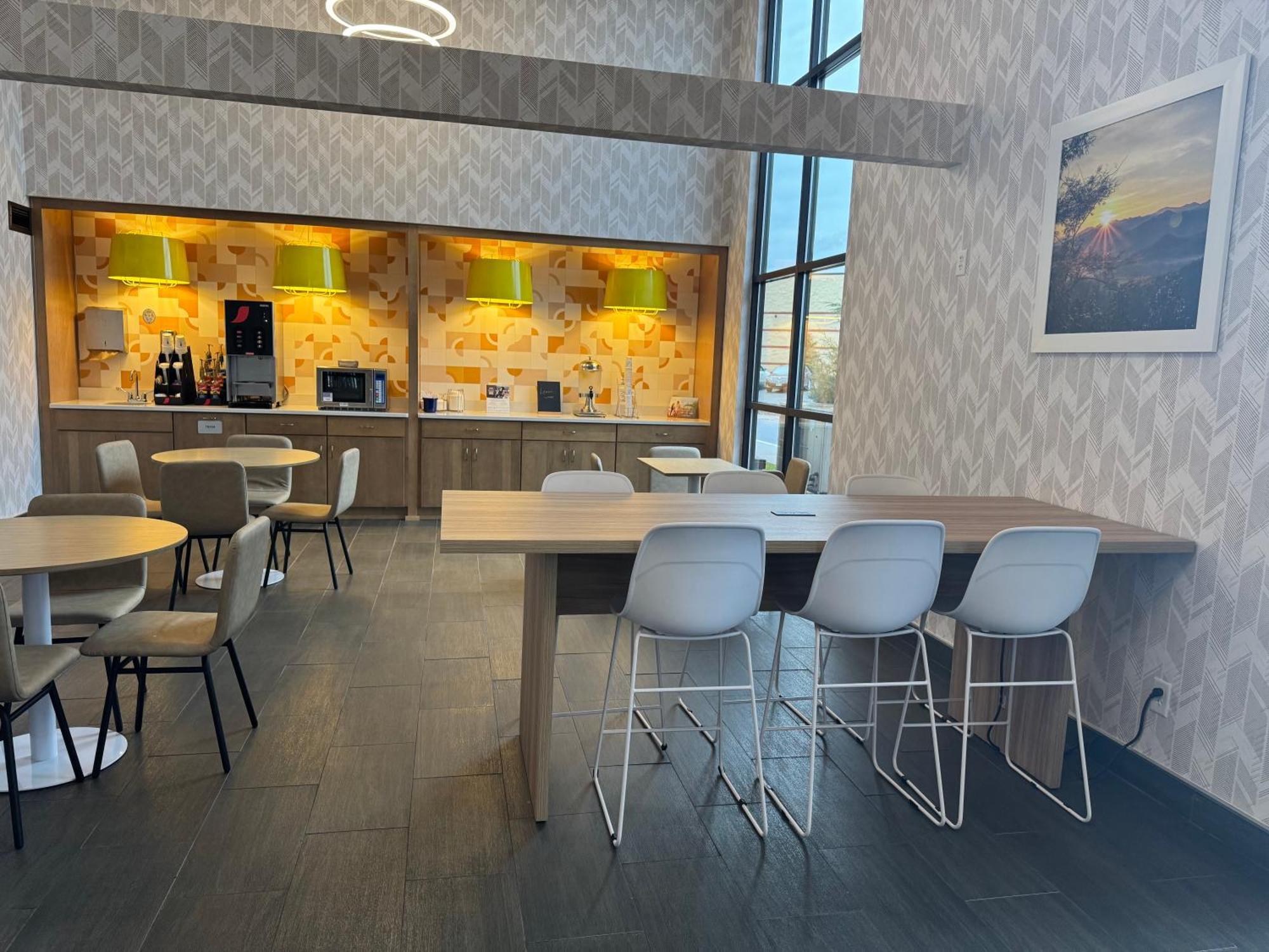 Days Inn & Suites By Wyndham Уосо Екстериор снимка