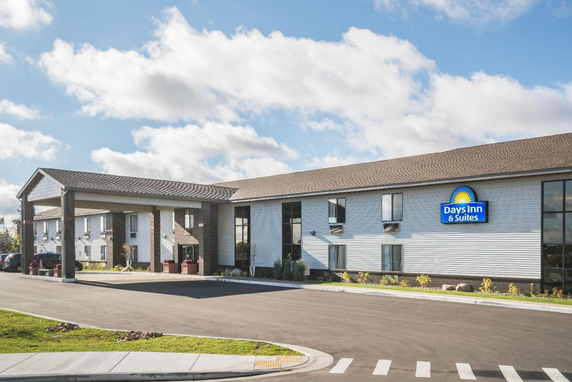 Days Inn & Suites By Wyndham Уосо Екстериор снимка