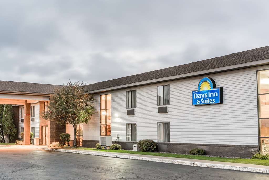 Days Inn & Suites By Wyndham Уосо Екстериор снимка
