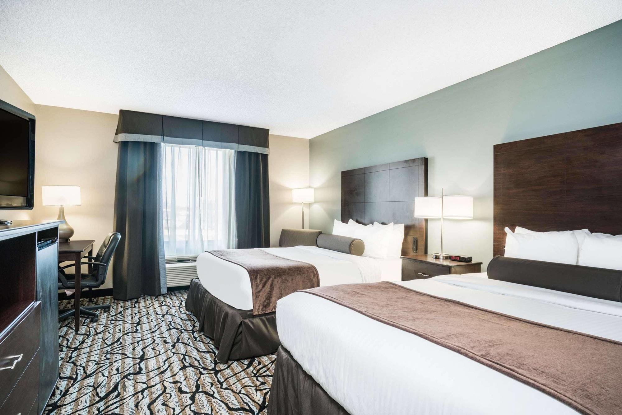 Days Inn & Suites By Wyndham Уосо Екстериор снимка